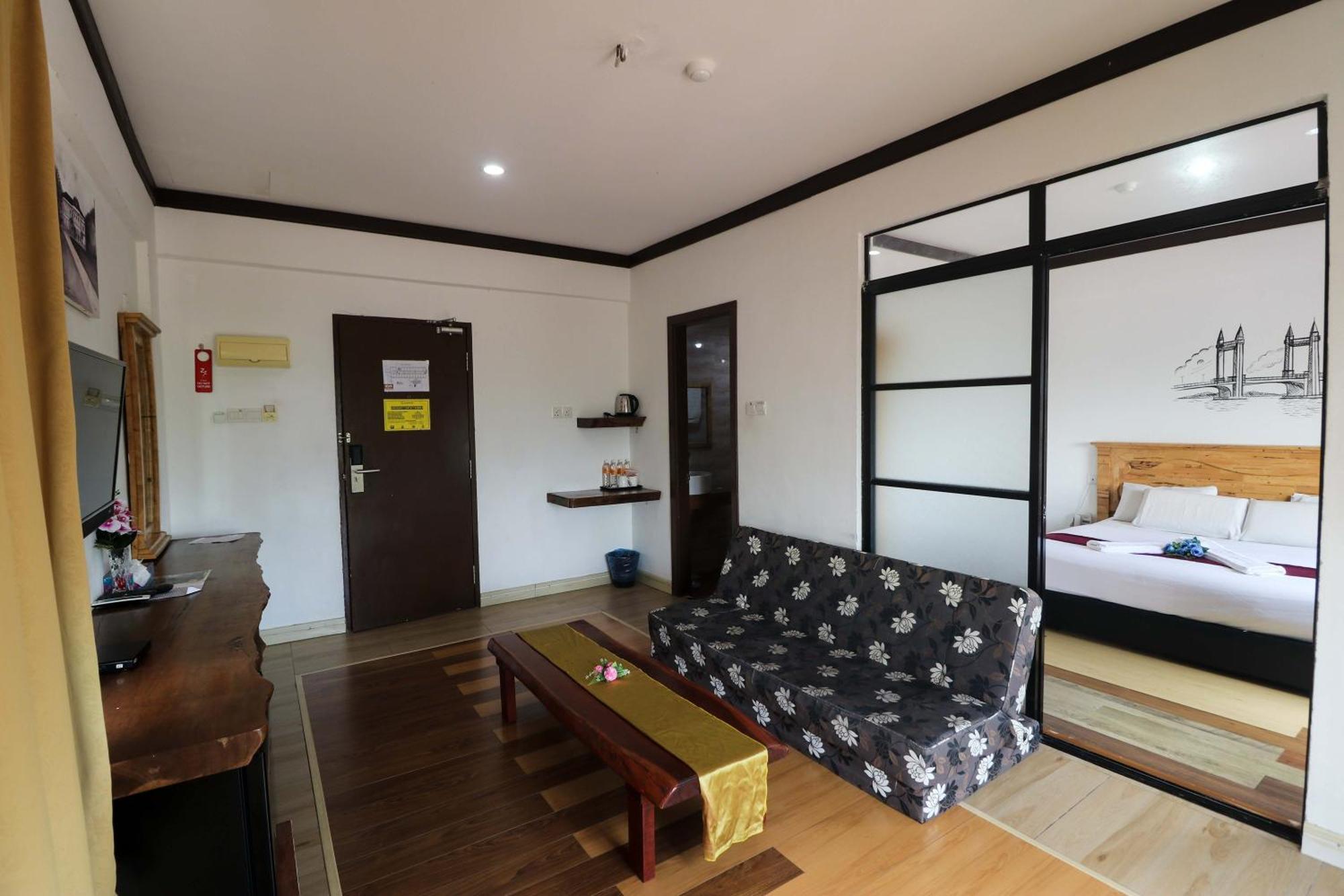 Am Transit Inn Kuala Terengganu Exterior foto